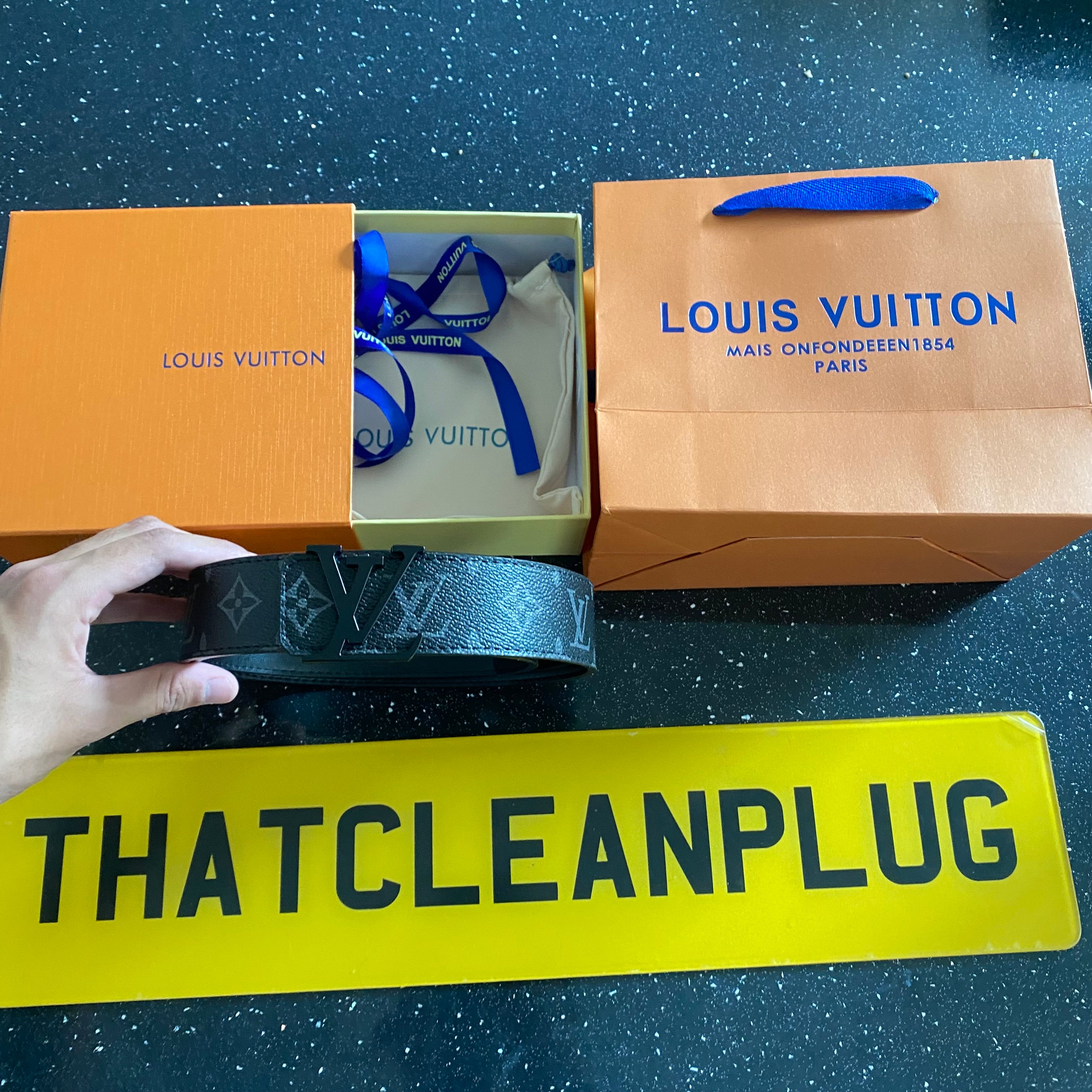 Black L Belt - with box and shopping bag
