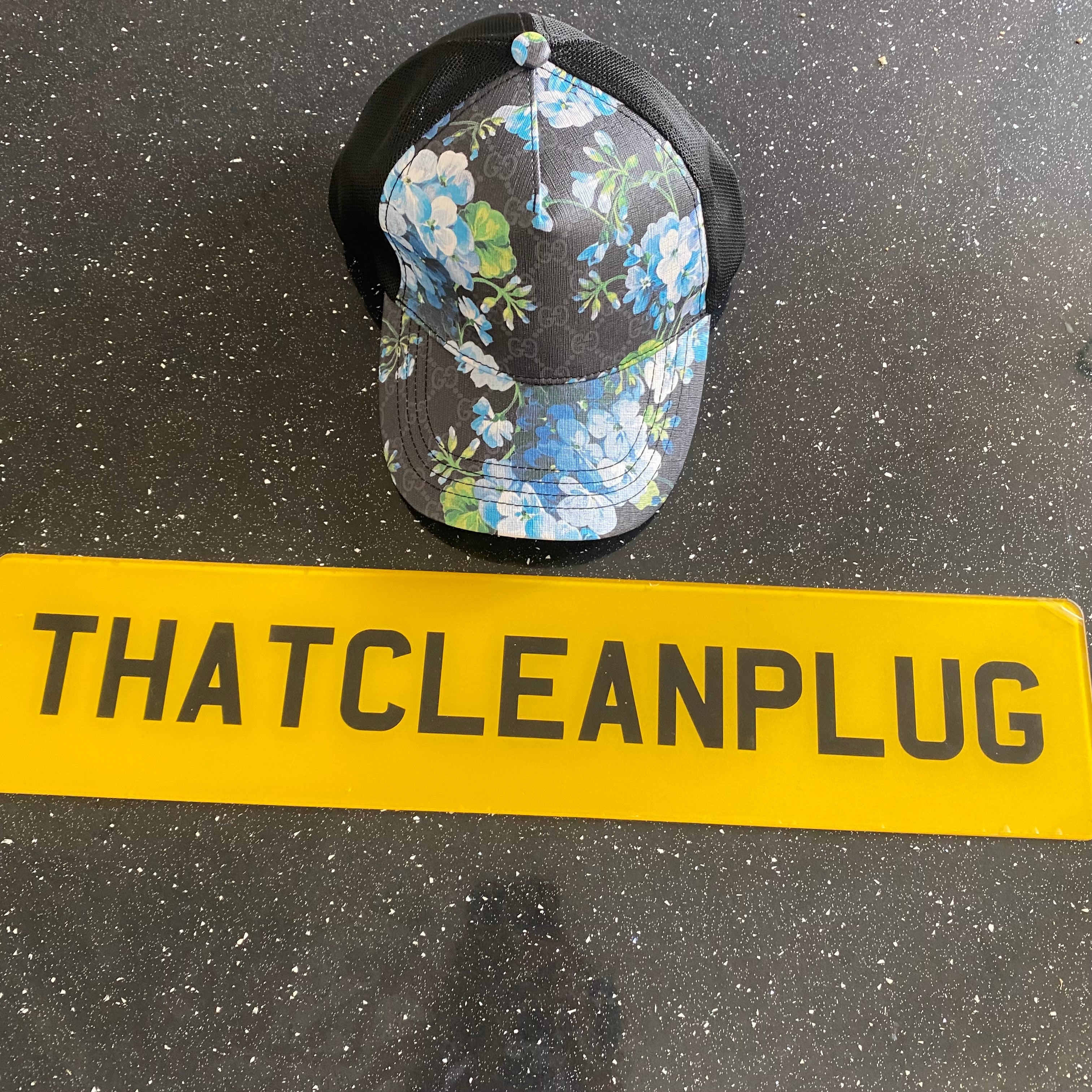 Black Cap (Blue Flower)
