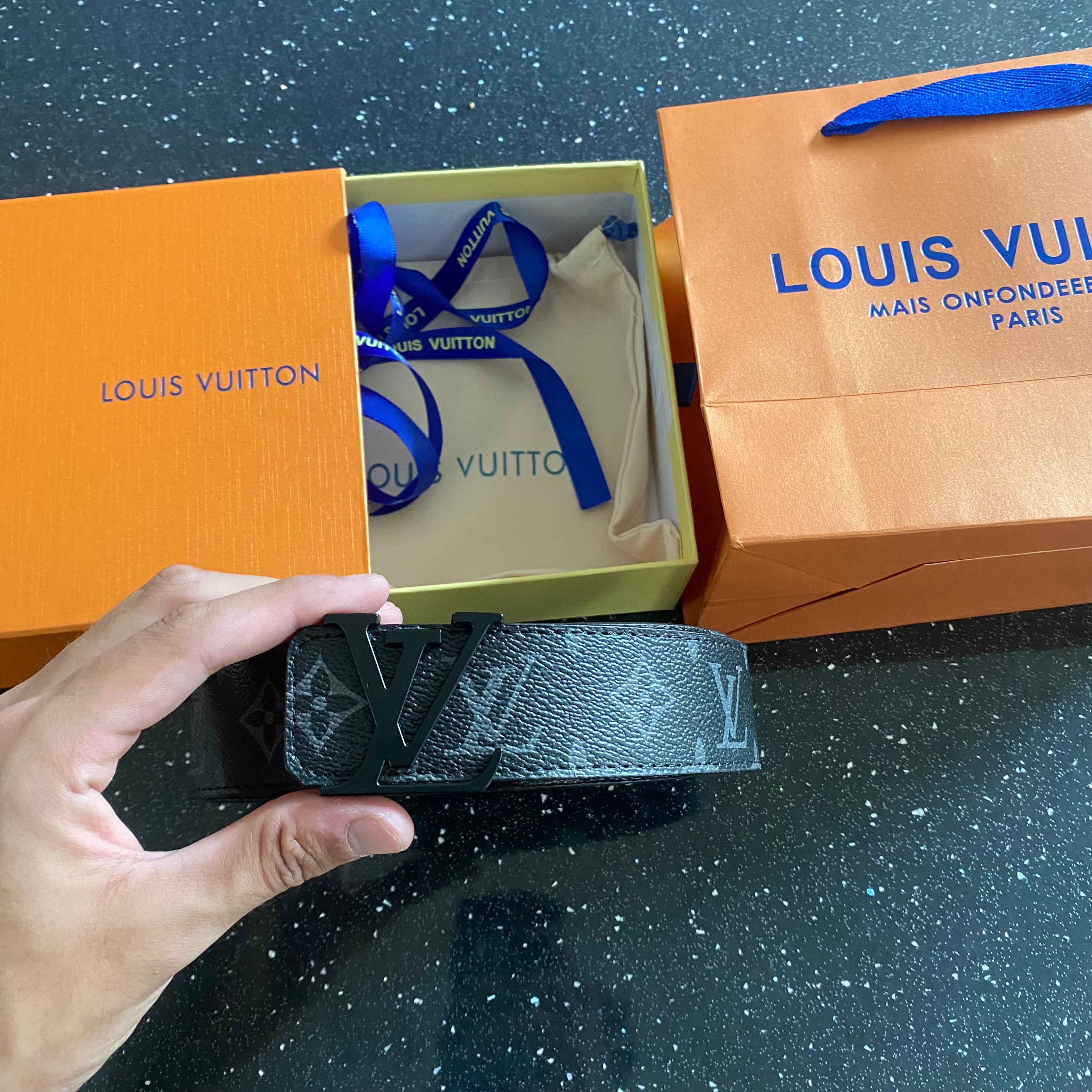 Black L Belt - with box and shopping bag