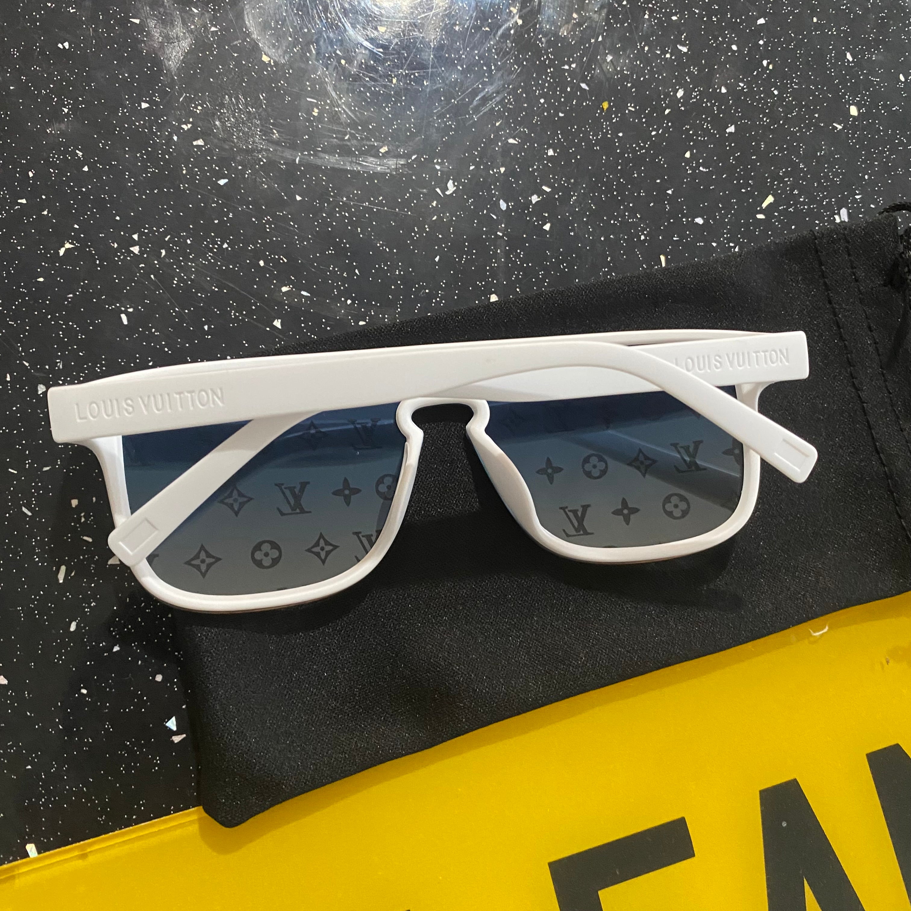 White/Blue Waimea Sunglasses
