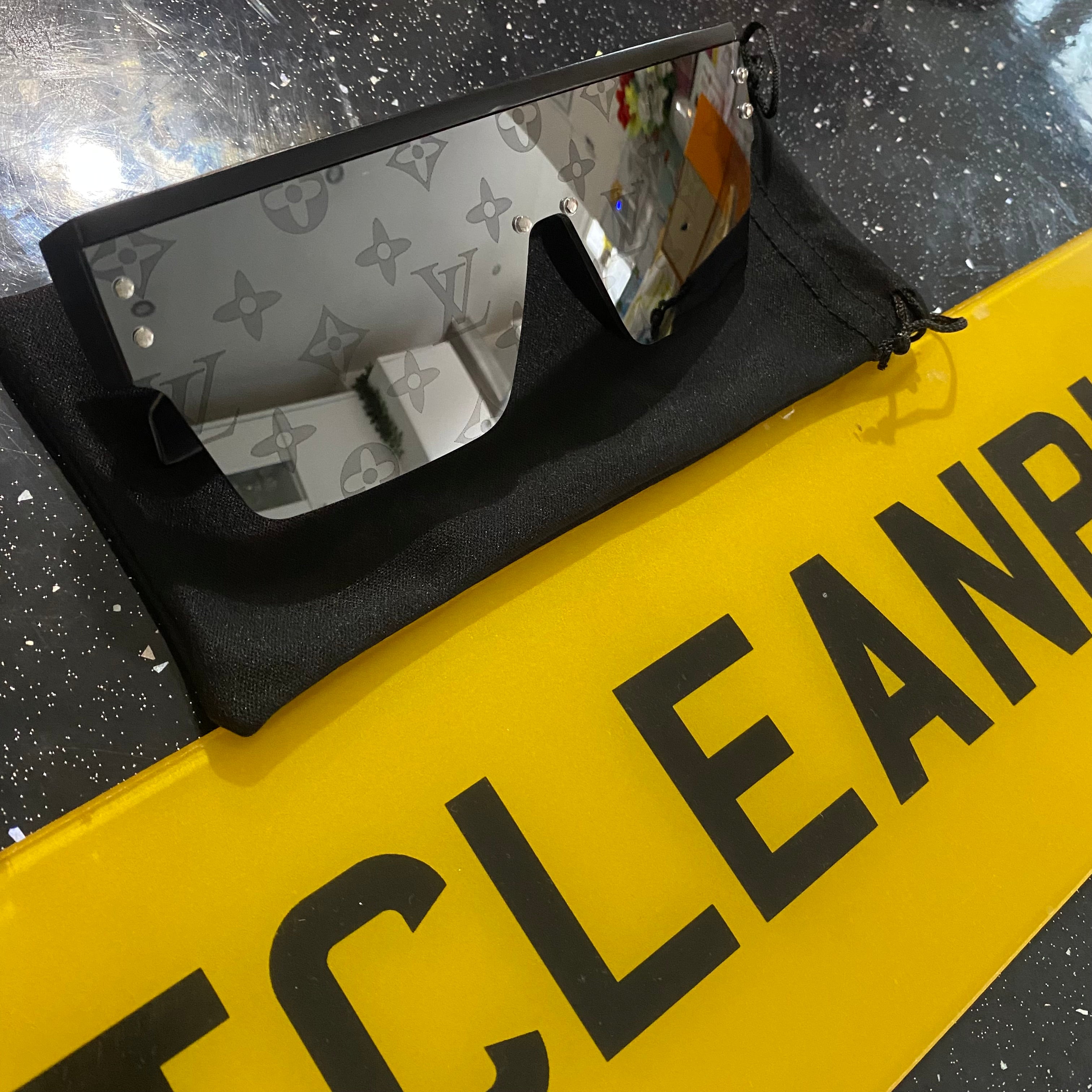Black L Sunglasses