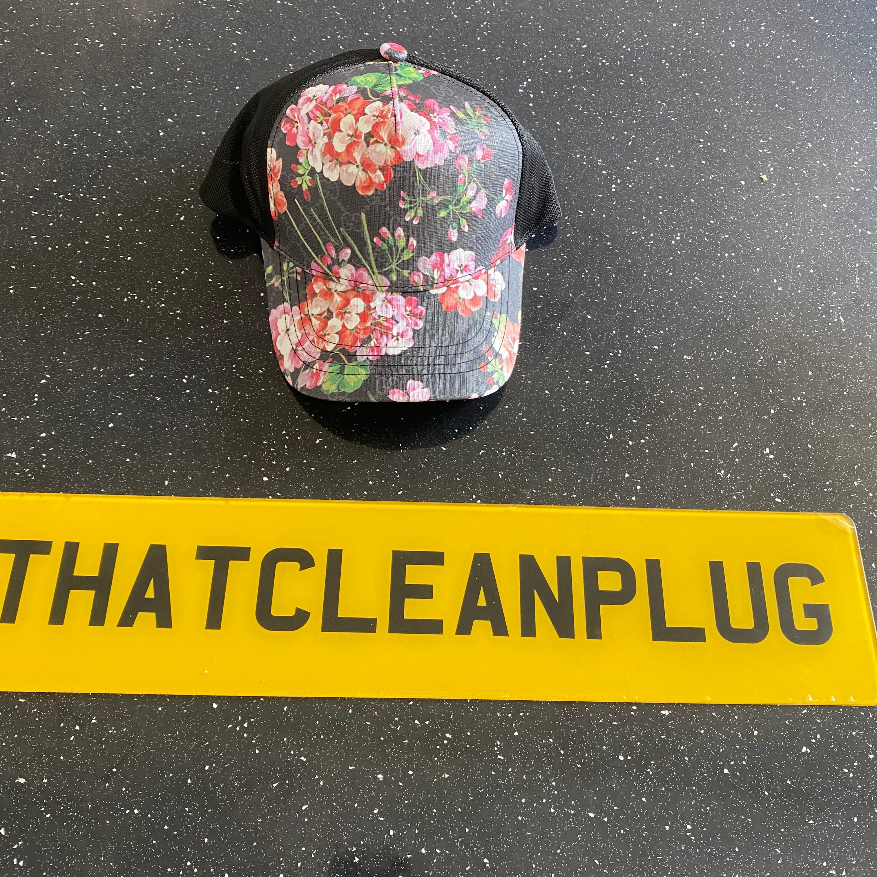 Black Cap (Red Flower)