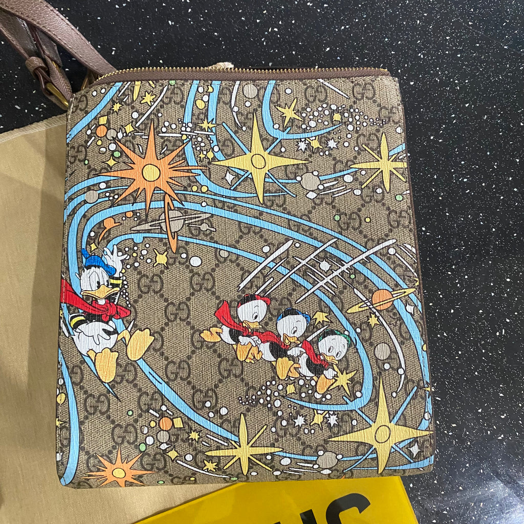 (Limited Edition) Donald Duck Messenger Bag with box